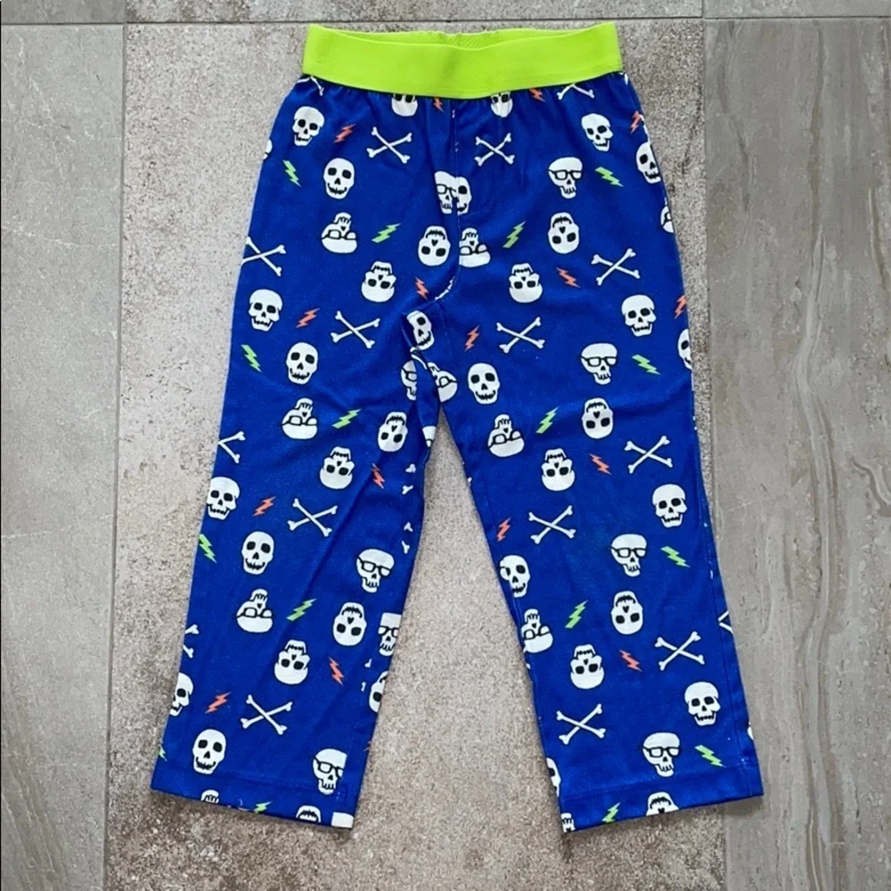 Old Navy Creepin it Real Skeleton Pajamas